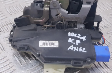 SEAT Ibiza 3 generation (2002-2008) Priekšējo kreiso durvju slēdzene 993032101,3B2837015AG 14616846