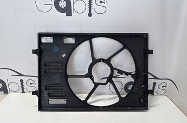 VOLKSWAGEN Golf 8 generation (2019-2023) Dzinēja dzesēšanas ventilators/difuzors 5Q0121205N 32203886