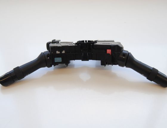 LEXUS IS XE20 (2005-2013) Подрулевой переключатель 17F111,173832 1887418