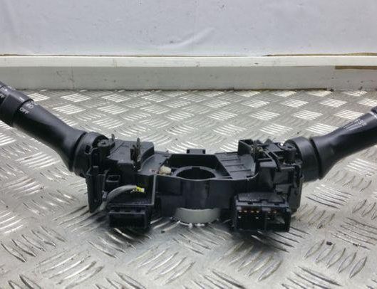 TOYOTA RAV4 2 generation (XA20) (2000-2006) Turn switch knob 17F060,17F100 24355313