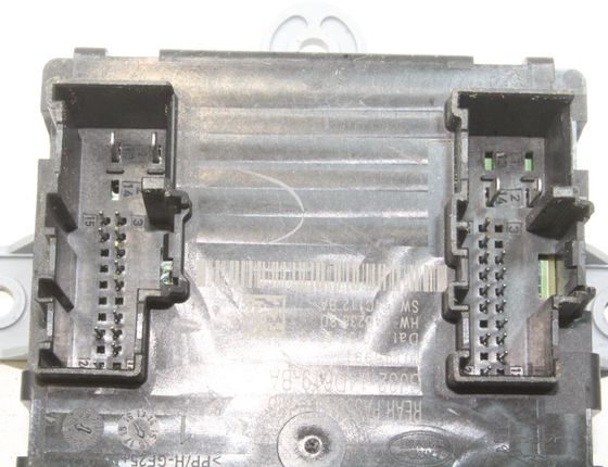 LAND ROVER Discovery Sport 1 generation (2014-2024) Aizmugurējo kreiso durvju vadības bloks GJ32-14D619-BA 31565613