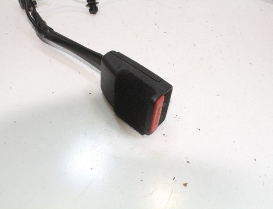 JAGUAR XE 1 generation (2014-2024) Front Right Seat Buckle FK72-61208-AD 32102489