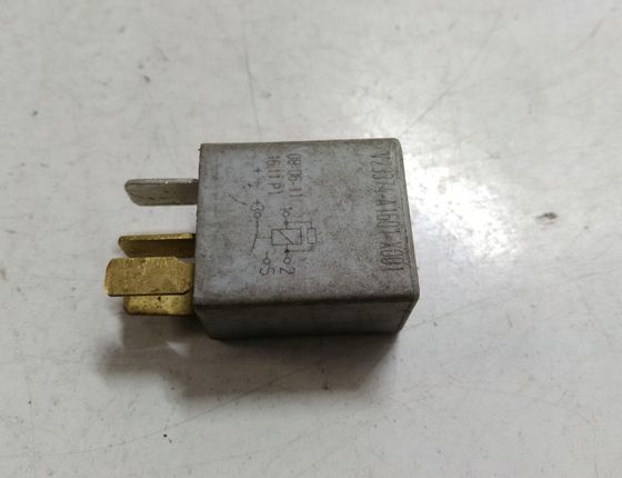 TOYOTA Corolla Verso 1 generation (2001-2009) Relays 9008087019 28404655