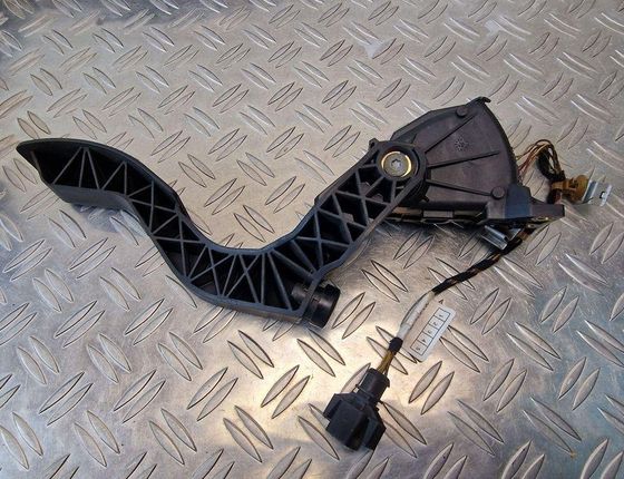 VOLKSWAGEN Passat B7 (2010-2015) Throttle Pedal 8D1723523G 31241799