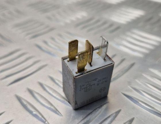 TOYOTA Corolla E120 (2000-2008) Relays 9008087019 31091737