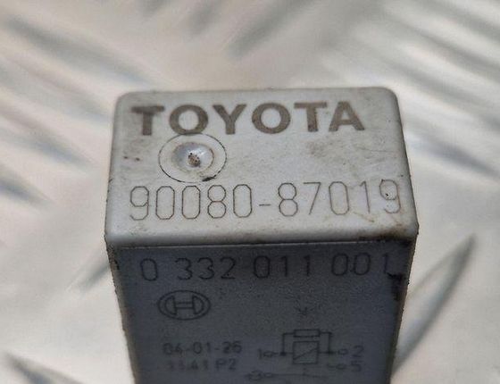 TOYOTA Corolla E120 (2000-2008) Relays 9008087019 31091737