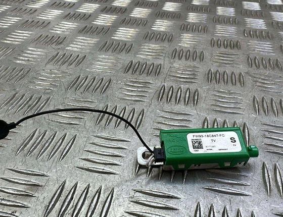 LAND ROVER Range Rover Sport 2 generation (2013-2022) Bootlid Antenna Amplifier FW9318C847FC 31842787