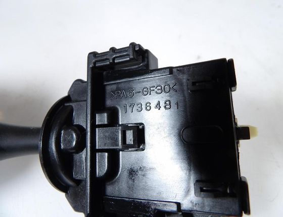 TOYOTA Yaris Verso 1 generation (1999-2006) Подрулевой переключатель 173848 31262213
