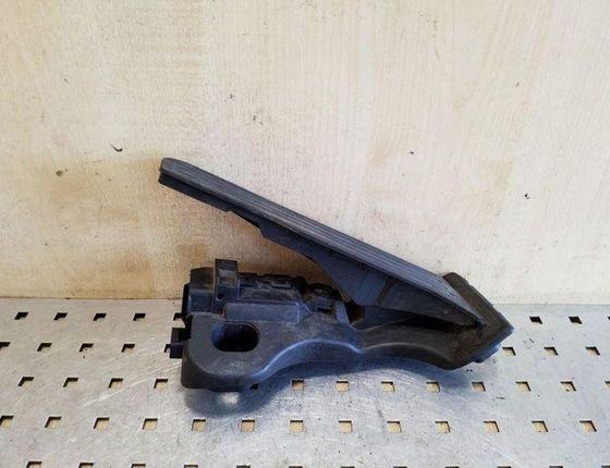 VOLKSWAGEN Passat Variant 1 generation (2010-2024) Throttle Pedal 1K1721503L 26083431