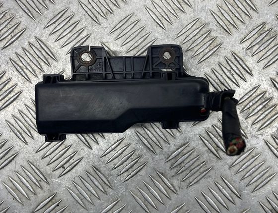 TOYOTA Avensis 2 generation (2002-2009) Блок предохранителей 0332011001 28055424