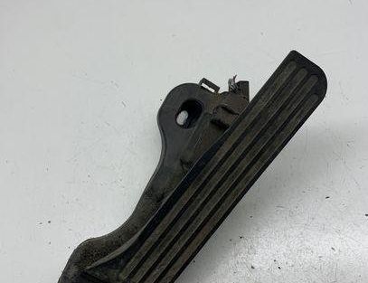 VOLKSWAGEN Passat Variant 1 generation (2010-2024) Throttle Pedal 1K1721503L,6PV00860000 23943226