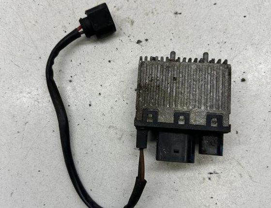 AUDI A4 B7/8E (2004-2008) Coolant fan relay 8E0959501Q 30585530