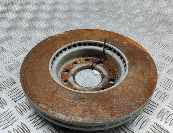 AUDI Q2 1 generation (2016-2024) Front Right Brake Disc 5Q0615301H 31799444