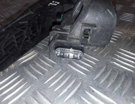 VOLKSWAGEN Passat Variant 1 generation (2010-2024) Throttle Pedal 1K1723503L,6PV00860001 25460229