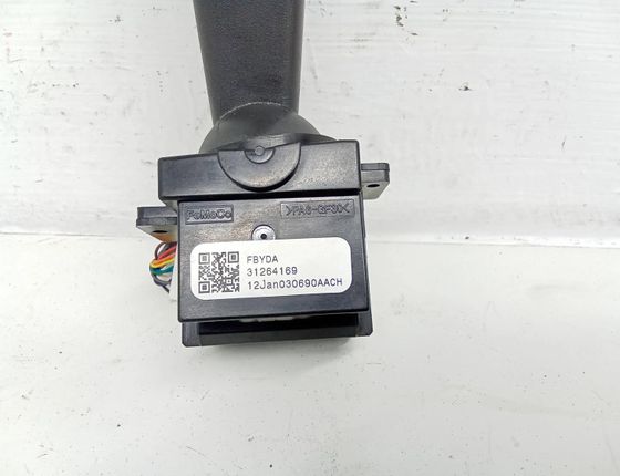 VOLVO V60 1 generation (2010-2020) Stikla tīrītāja rokturis 31264169 27665684