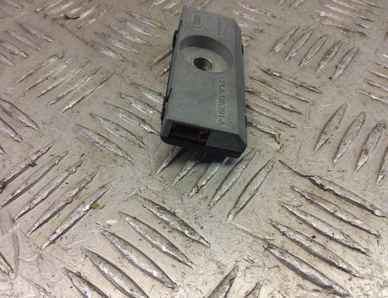 LAND ROVER Range Rover 4 generation (2012-2022) Antenas pastiprinātājs CPLA18K891AA 30992016