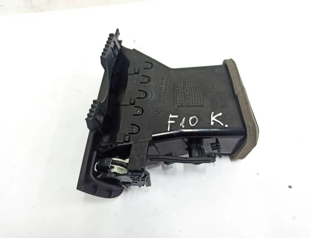 BMW 5 Series F10/F11 (2009-2017) Instrumentu paneļa gaisa kanāli 9166893,16828110,0761510,64229166893,F3916688710,07615000,9166887,07615001,64229166887 32866125