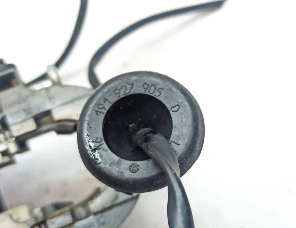 VOLKSWAGEN Eos 1 generation (2006-2020) Кронштейн ручки задней левой двери 19197905D,1Q0837885,1Q0837885E,1Q0837885D,5J0837886B,5J0837886 32871620