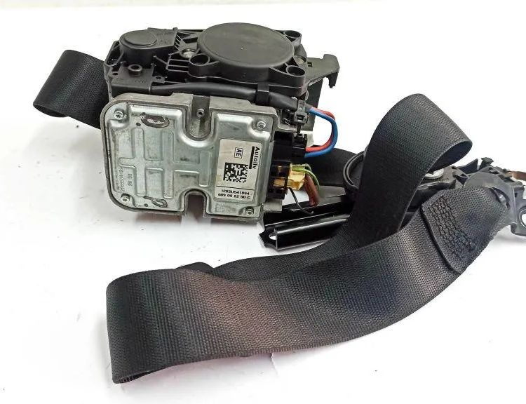 MERCEDES-BENZ E-Class W211/S211 (2002-2009) Front Left Seatbelt G606841600,615461100,7426000,609098200C,040657,602208100,A2118600688,605987100,602209800E,008L000,6072808A,I283U541864,2118607886,5610784241,AETYP2010,I000042,0910082314 32878042
