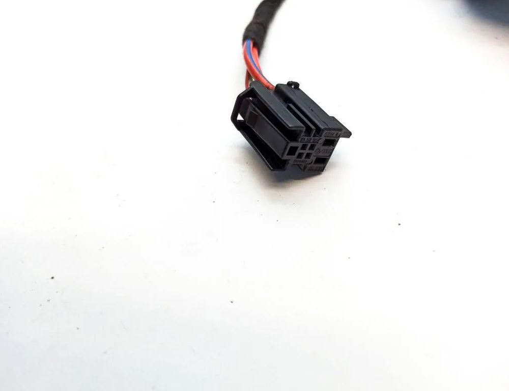 AUDI A4 B8/8K (2011-2016) Aizmugurējo labo durvju elektroinstalācija 1J0973714,1K0972923,1K0971975,4F0971841E,4B0971832,443906102,8K09733231,8K0971030,4L0971841,8K0971030E,1J0973332A,443906102E,1718871,8K0959845,17166701,4F0971841 32936600