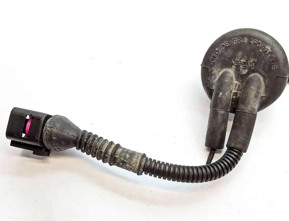 AUDI A4 B8/8K (2011-2016) Aizmugurējo labo durvju elektroinstalācija 1J0973714,1K0972923,1K0971975,4F0971841E,4B0971832,443906102,8K09733231,8K0971030,4L0971841,8K0971030E,1J0973332A,443906102E,1718871,8K0959845,17166701,4F0971841 32936600