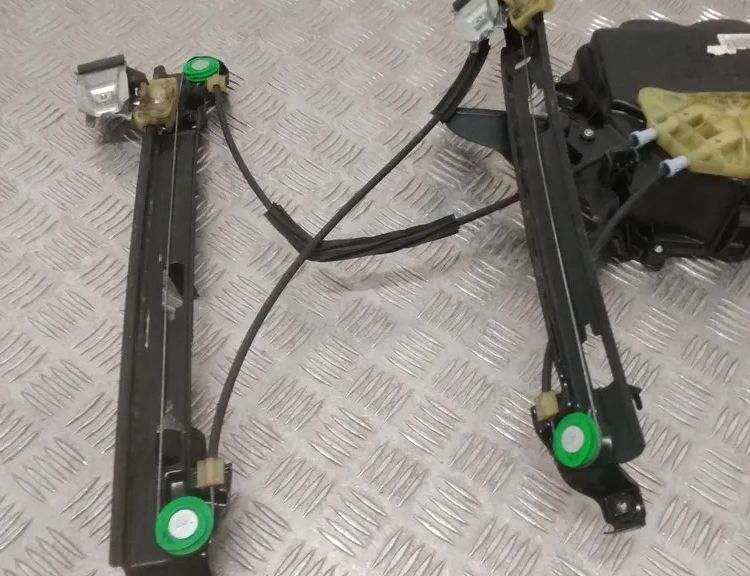 SEAT Leon 2 generation (2005-2012) Стеклоподъемник передней правой двери 1T0959702G 13923269