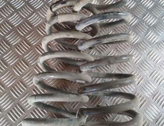 HYUNDAI Trajet 1 generation (2000-2007) Пружина амортизатора задняя правая 32008978