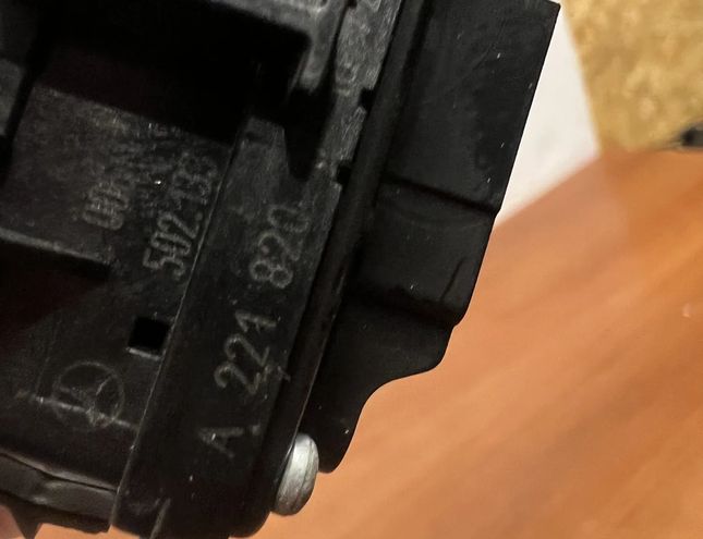 MERCEDES-BENZ S-Class W221 (2005-2013) Front Right Door Window Switch 502,#D1138,A2218201710 18161368