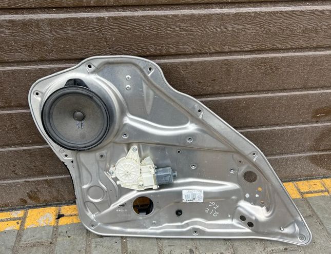 MERCEDES-BENZ E-Class W212/S212/C207/A207 (2009-2016) Rear left door window lifter A2047300379,#F664 24579433