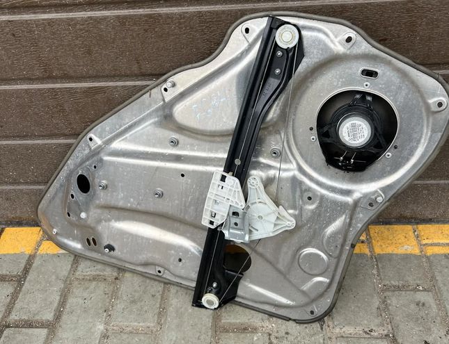 MERCEDES-BENZ E-Class W212/S212/C207/A207 (2009-2016) Rear left door window lifter A2047300379,#F664 24579433