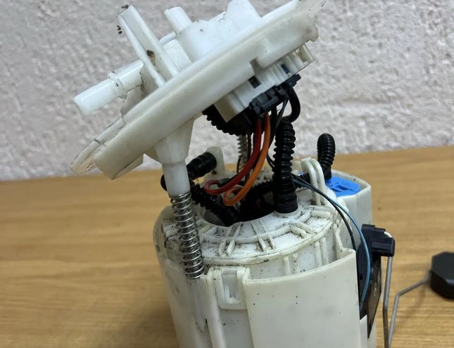 MERCEDES-BENZ GLC 253 (2015-2019) Degvielas sūknis degvielas tvertnē A2054704900,#F4196,#F4196 27074611