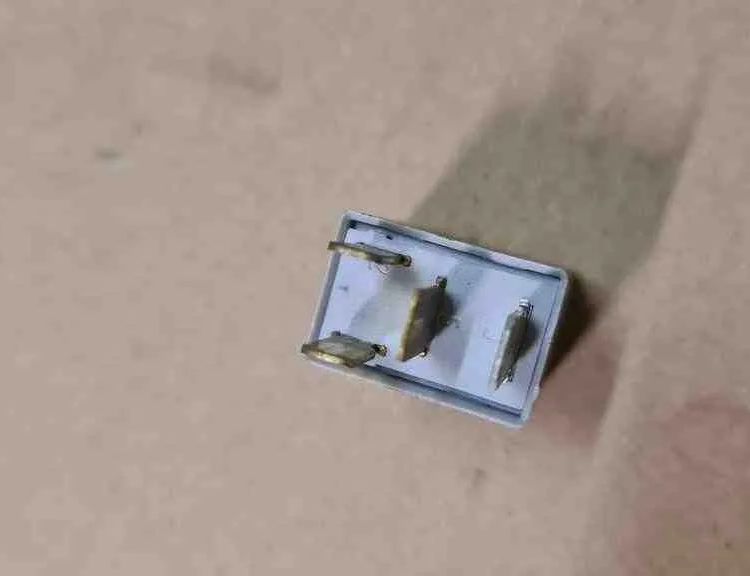 TOYOTA Avensis 2 generation (2002-2009) Реле 0332011001 32712179