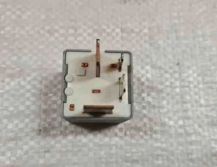 VOLKSWAGEN Passat B5 (1996-2005) Relays 191906383C,22204004 32712228