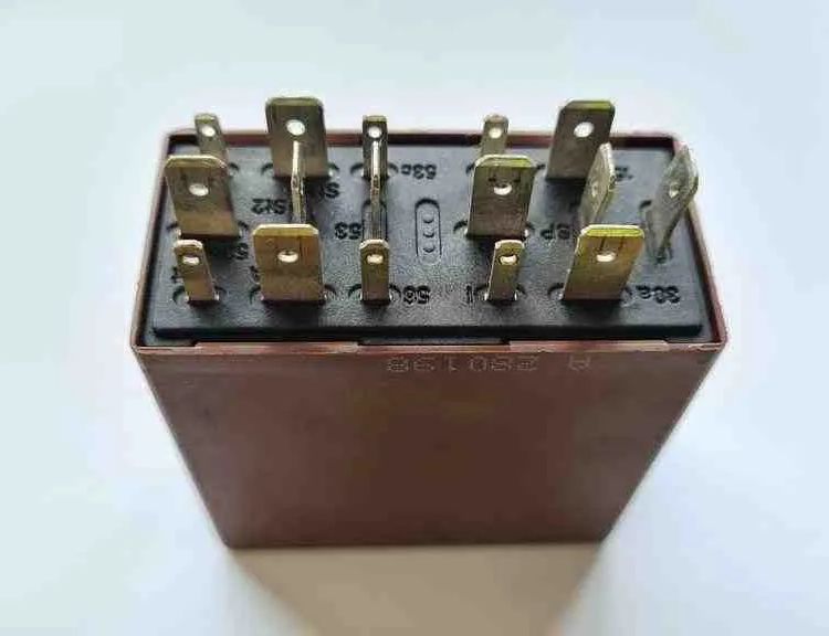 VOLKSWAGEN Passat B5 (1996-2005) Relays A280198,4B0955531C,389,72WA403 32713159