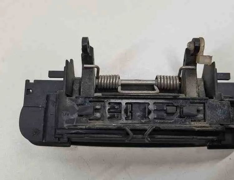 AUDI A4 B7/8E (2004-2008) Наружная ручка боковых левых дверей 4B0839885 32713175