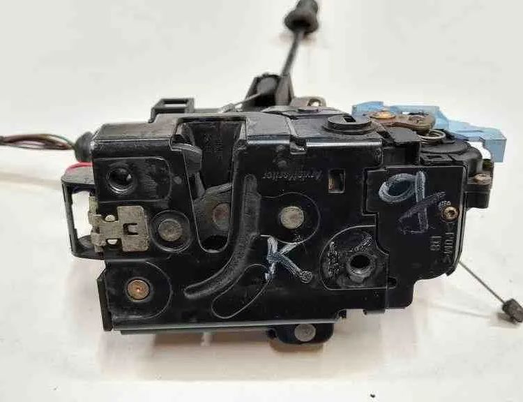 SKODA Octavia 2 generation (2004-2013) Замок задней правой двери 7L0839016 32714265