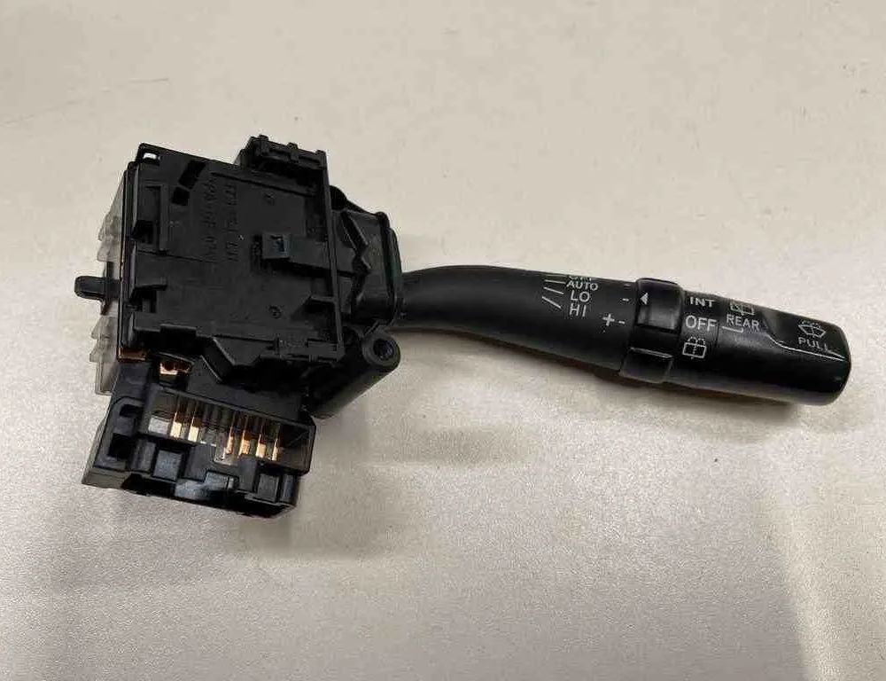 TOYOTA Corolla Verso 1 generation (2001-2009) Wiper Control 8465205170,173821 32714694