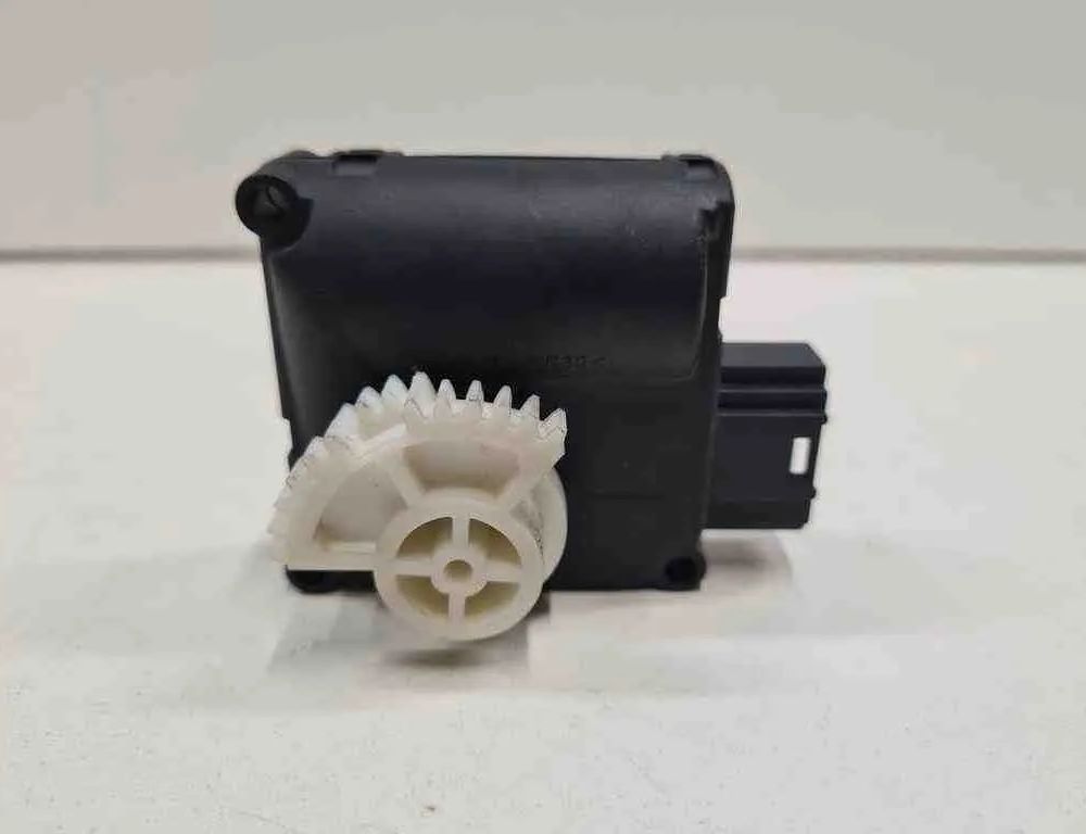 AUDI A6 C6/4F (2004-2011) Salona sildītāja vadības vārsti 0132801369,4F0820511B 32715487