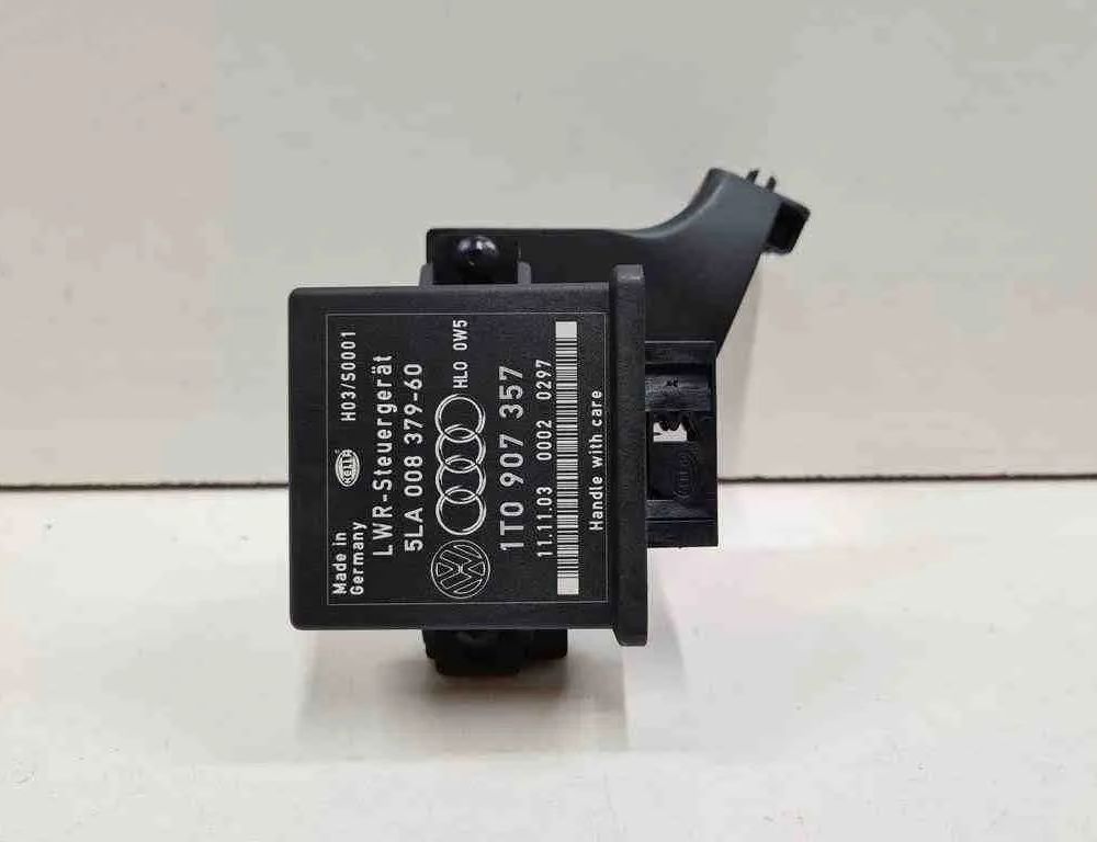 VOLKSWAGEN Touran 1 generation (2003-2015) Lukturu vadības bloks 5LA00837960,1T0907357 32715810