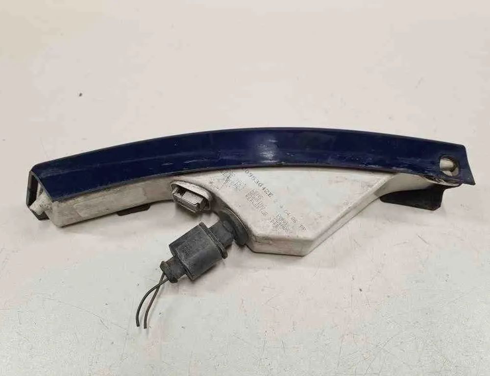 VOLKSWAGEN Passat B7 (2010-2015) Front right turn light 3C0807718A,3C0953042E 32716110