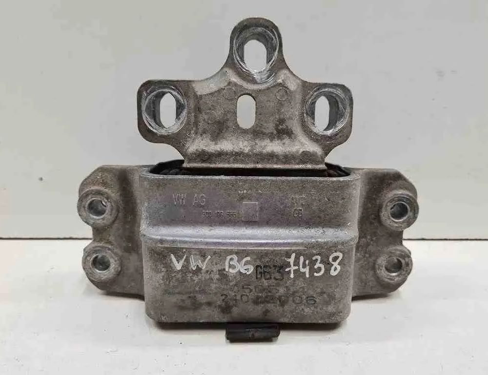 VOLKSWAGEN Passat B7 (2010-2015) Priekšējais motora stiprinājums 3C0199555 32716184