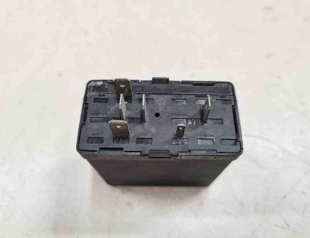 AUDI A4 B7/8E (2004-2008) Реле 4A0907440,361 32716590