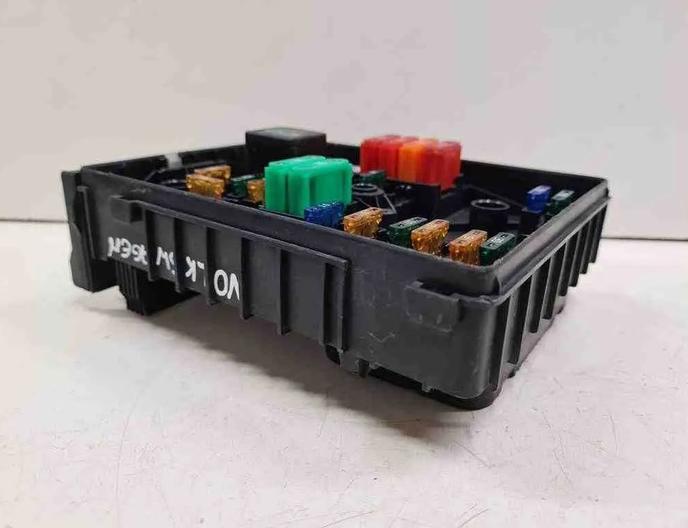 VOLKSWAGEN Touran 1 generation (2003-2015) Блок предохранителей 017183071,0713390990,1K0937125A 32718189