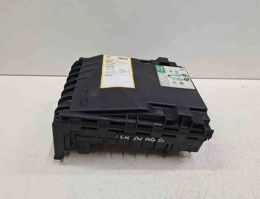 VOLKSWAGEN Passat B7 (2010-2015) Drošinātāju kārba 13456120,1K0937132F,3C0937125 32719575