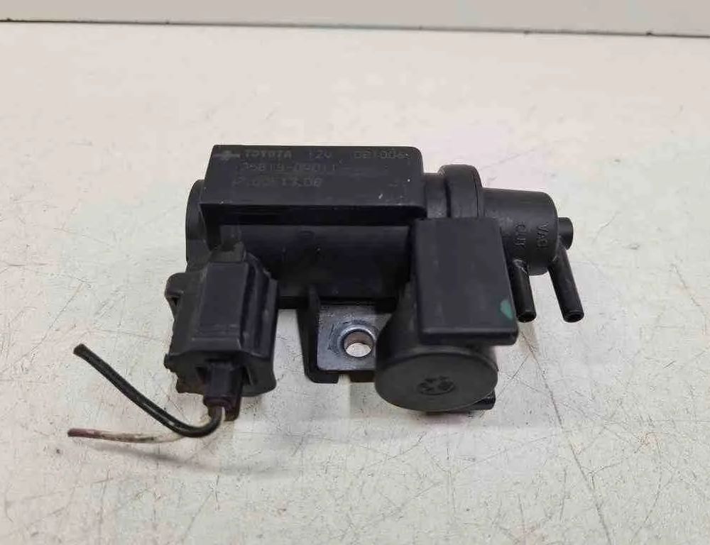 TOYOTA Avensis 2 generation (2002-2009) Solenoīda vārsts 70051308,258190R011 32720077