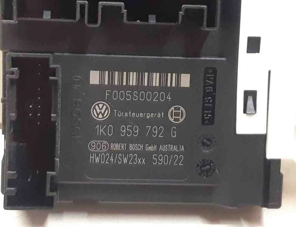 VOLKSWAGEN Passat B7 (2010-2015) Priekšējo kreiso durvju logu pacēlāja motorīts F005S00204,1K0959792G 32721283