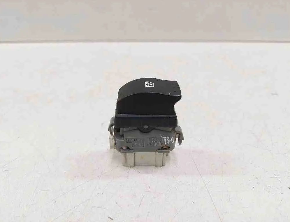 RENAULT Laguna 2 generation (2001-2007) Кнопка стеклоподъемника задней левой двери 5269090,2808202 32723395
