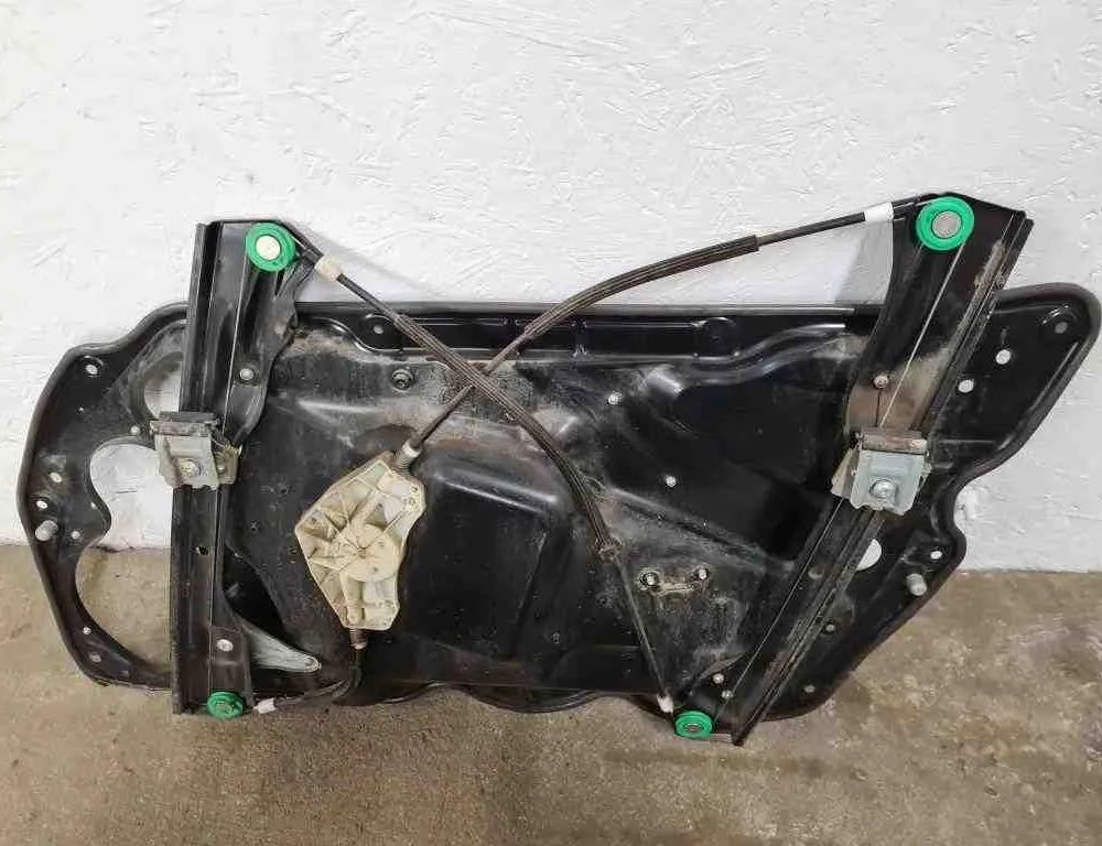 VOLKSWAGEN Passat B7 (2010-2015) Aizmugurējo kreiso durvju logu pacēlājs 981219107,3C1837755F 32725643