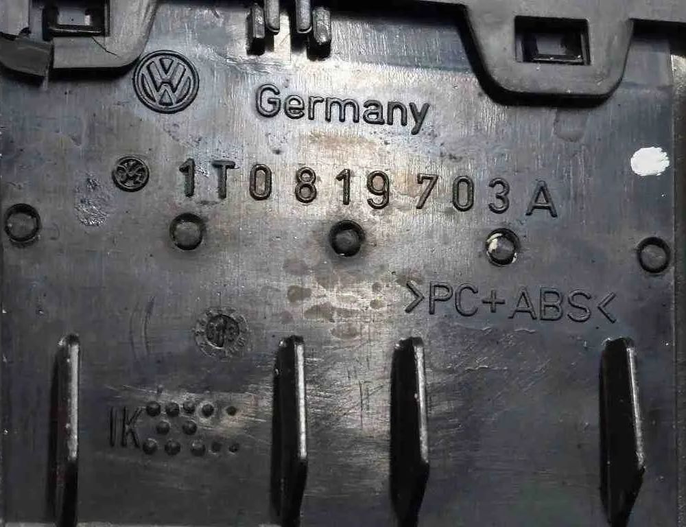 VOLKSWAGEN Touran 1 generation (2003-2015) Вентиляционные отверстия в приборной панели 1T0819703A 32726329