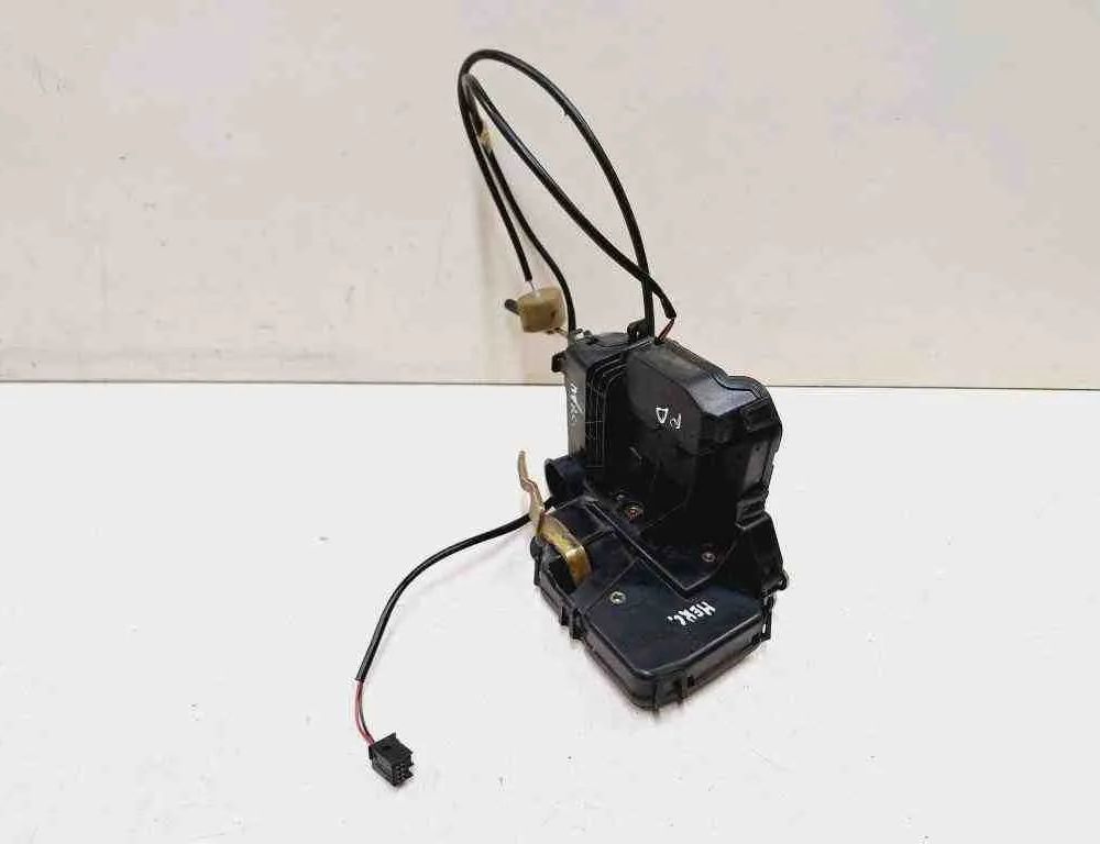 MERCEDES-BENZ C-Class W203/S203/CL203 (2000-2008) Замок двери передний правый 0008486277,20372004,004138112633 32727018